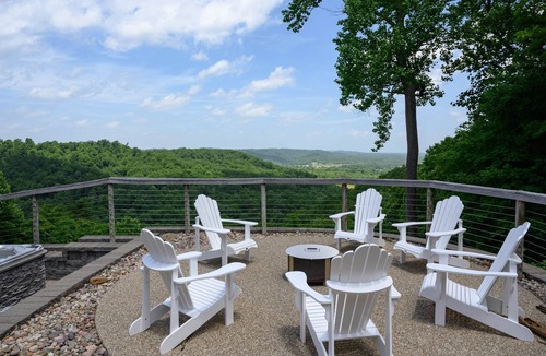 Borden House | Star Ridge | Private Estate | Sleeps 20 | Hot Tub