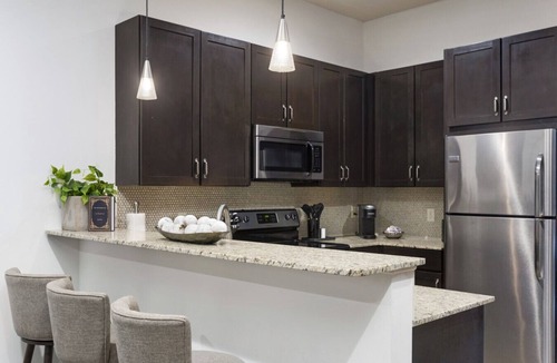 West End Condo | Stay at the Parthenon Pad, Midtown/Downtown Nash