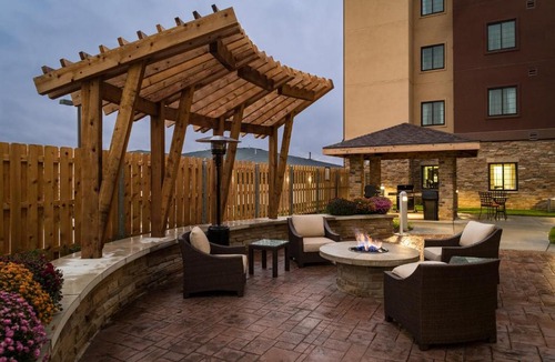 West Omaha Hotel | Staybridge Suites Omaha West by IHG