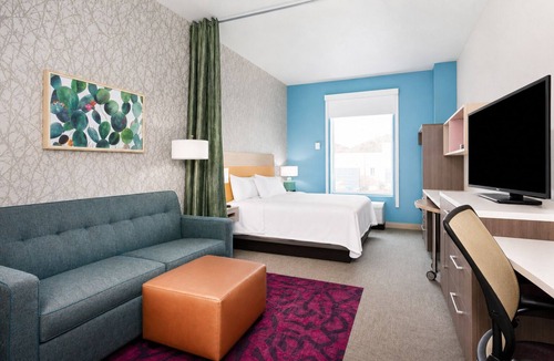 Roswell Hotel | Stellar Stays: Short Drive to Roswell International Air Center. FREE Breakfast!