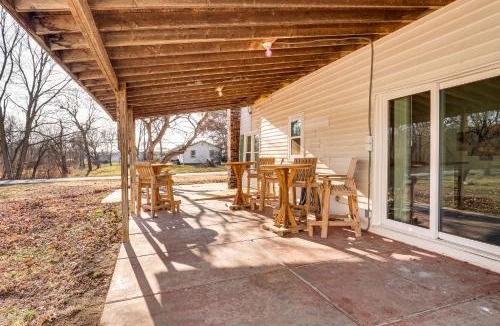 Holt House | Steps to Winery! Updated Farmhouse in Holt