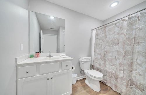 New Albany Apartment | Stonecrest 713, 2Bd Apt I Free Parking I Pool