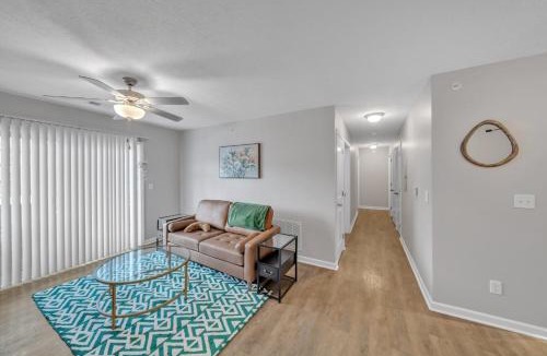 New Albany Apartment | Stonecrest 717, 2Bd Apt I Free Parking I Pool