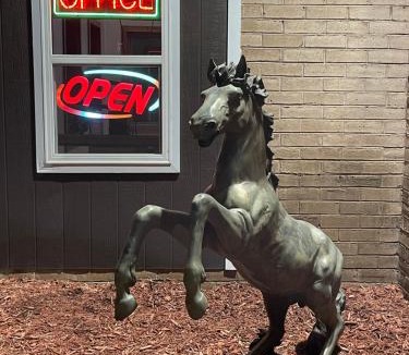 Branson Theater District Hotel | Stratford House Inn