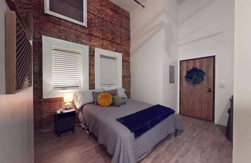 Grand Island House | Street-Side Downtown Studio