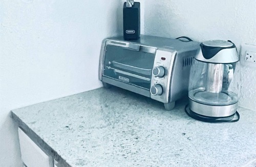 Albuquerque Apartment | Studio 420♨ Fast Wifi! ☞Minutes from Downtown