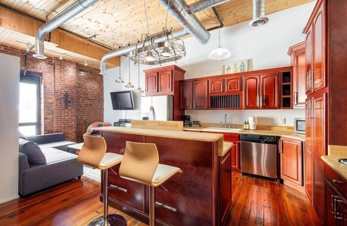 Downtown Nashville Condo | *Studio Loft*Walk to Broadway*Printers Alley Lofts