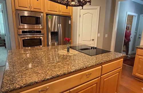 Maysville House | Stunning Highlands Golf Course Home Overlooking 3rd Green Minutes from OZ Trails