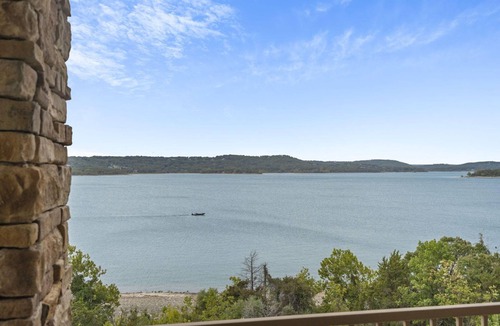 Hollister Condo | Stunning Lakefront Condo with Scenic Views and Proximity to Premier Attractions!
