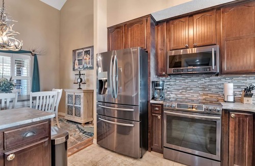 Table Rock Condo | Stunning Penthouse Views of Table Rock-Free Tickets-Ideal Location-High End Decor-Sun Room!