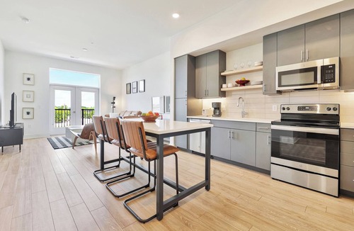 Wichita Apartment | Stylish 1BR APT with City Skyline Views