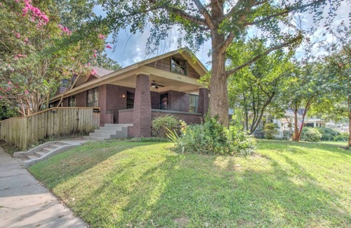 Cooper-Young Historic District House | Stylish Bungalow | Near Cooper-Young, Eats & Beats
