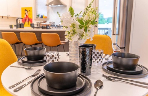Northside House | Stylish North Shore Townhouse