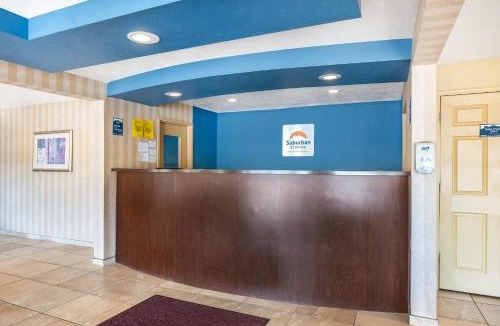 Branson Theater District Hotel | Suburban Studios Branson On The Strip