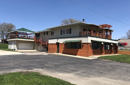 Storm Lake Apartment | Summer is booking FAST!