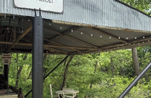 Lamont Cabin | Sunflower Cabin - Peaceful Stay w/Fire Pits & Kayaks