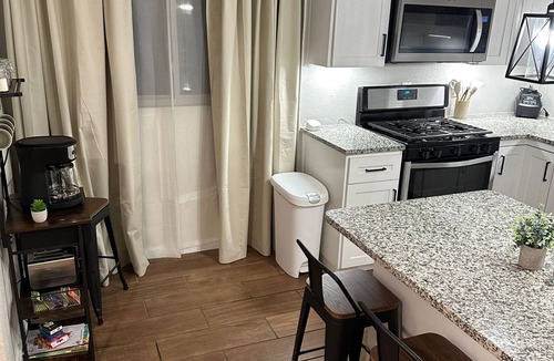 Biggs Field House | Sunny El paso family stay and Pool