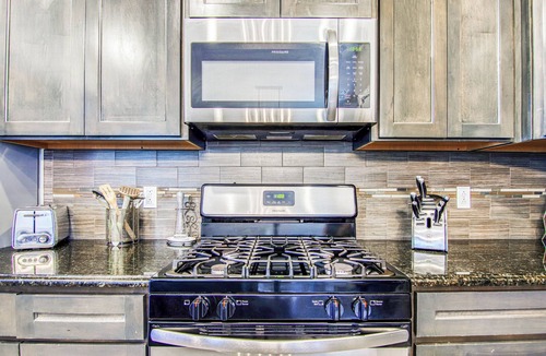 Anthony House | Sunnyside Home - Anthony TX, Pet Friendly, Close to El Paso and Las Cruces
