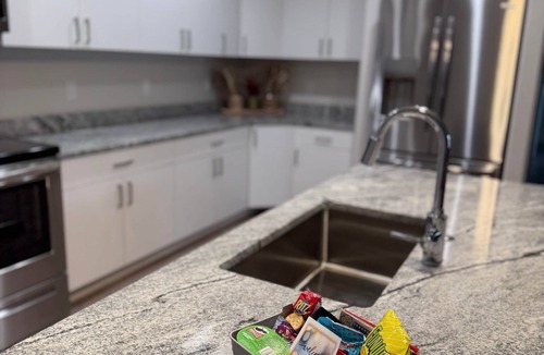 Richfield Apartment | Sunset Suite - Castle Rock Condos