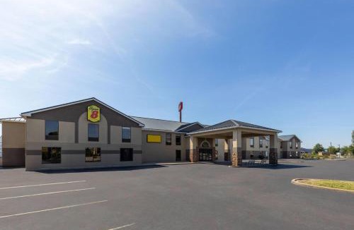Shepherdsville Hotel | Super 8 by Wyndham Shepherdsville - Louisville South I65