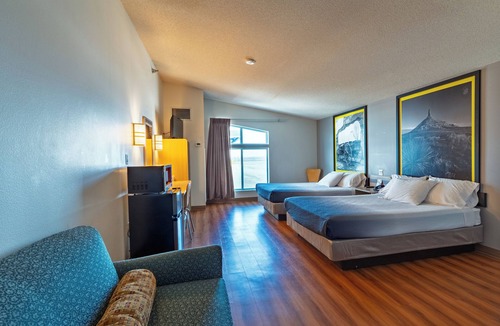 Sidney Hotel | Super 8 by Wyndham Sidney NE