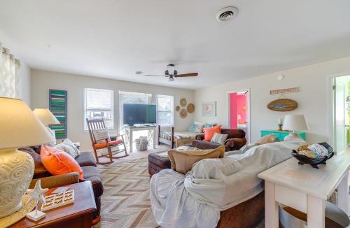 Hampstead House | Surf City Coastal Escape w/Fire Pit