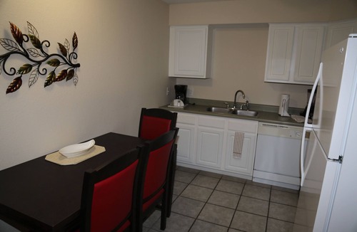 Branson Condo | Surrey Grand Crowne next to golf course in Branson MO. Enjoy!