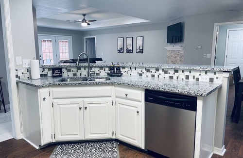 Amarillo House | SW Amarillo Large Westover Beauty Near I27 South