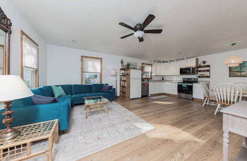 Swansboro House | "Swanbreeze West" Prime Location in Adorable Historic Swansboro - Walk to Town