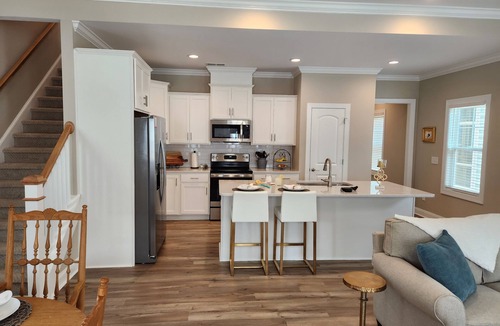 Morehead City House | Sweet Caroline coastal home Beaufort NC BeauCoast flexChkIn/Out poss Master Main