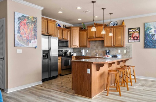 Hollister Condo | Table Rock Lake Front Condo - First Floor Walkout, Pet-Friendly, Whirlpool Tub - C1