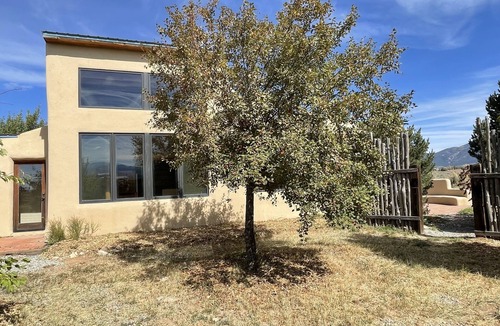 El Prado House | Taos Mountain Views Cozy Home Special Rates