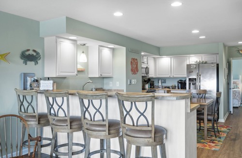 Morehead City Condo | Tar Landing Villas 204, Oceanside Condo in Atlantic Beach, NC!