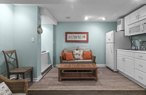 Morehead City Condo | Tar Landing Villas 204, Oceanside Condo in Atlantic Beach, NC!