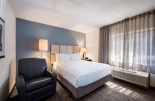 Tempe Hotel | Tempe's Hidden Gem! 4 Spacious Units, Full Kitchen, Seasonal Pool, Pets Allowed!