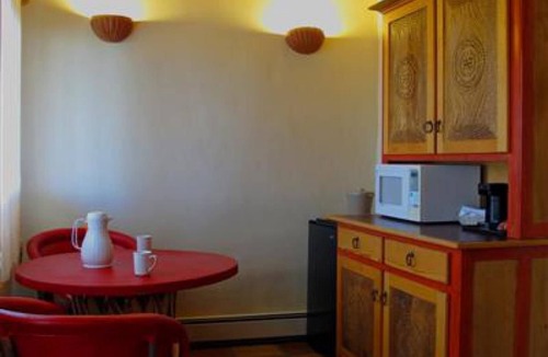 Abiquiu Hotel | The Abiquiu Inn