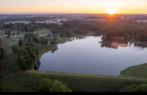 Luray House | The Barntique at Glendale Lake