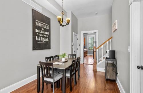 Benton Park House | The Benton Lounge Historic Retreat