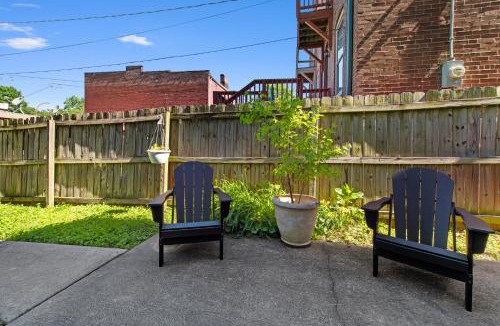 Benton Park House | The Benton Lounge Historic Retreat