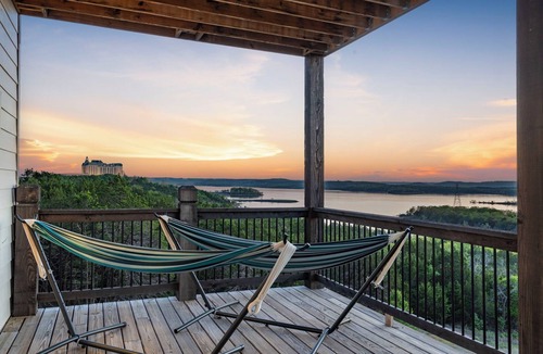 Table Rock House | The Best Lake Views-3 Decks-2 Game Rooms -Full Theater Room-$400 of Daily Free Tickets