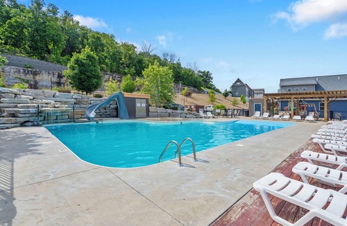 Table Rock House | The Best Lake Views-3 Decks-2 Game Rooms -Full Theater Room-$400 of Daily Free Tickets