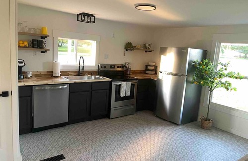 Florence Cottage | The Blue Door Place