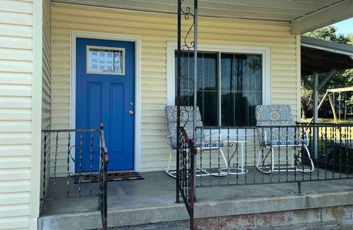 Florence Cottage | The Blue Door Place