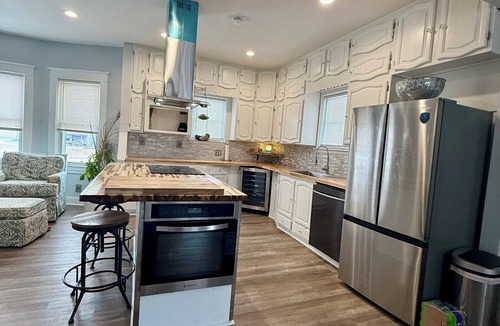Prestonia House | The Bourbon Belle House All Year Heated Pool 12 Beds Kentucky Luxury Petfriendly