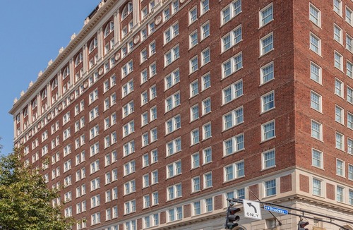 Downtown Louisville Hotel | The Brown Hotel