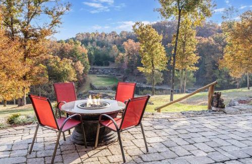 Branson Theater District House | The Bunkhouse at Rock Canyon