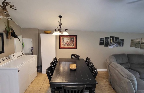 Heber Springs Cabin | The Bunkhouse at Lobo Landing Resort Located on the Little Red River!
