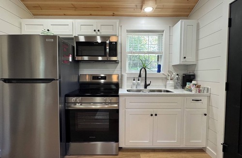 Taylorsville Cabin | The Cabins at Brookhaven - The Nook