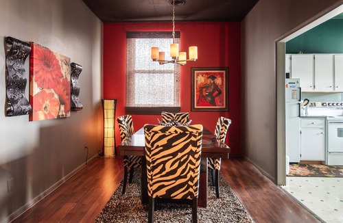 Fairbury Apartment | The Cambridge 2BR apartment in historic downtown