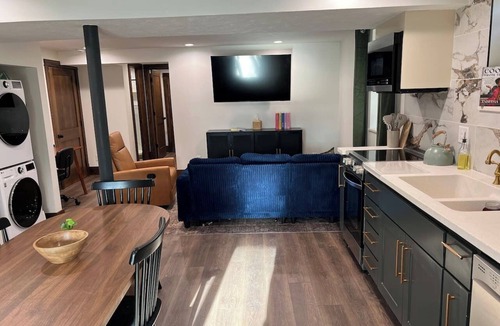 Dahlman Apartment | The Candlelight Cellar on 10th | Fourplex